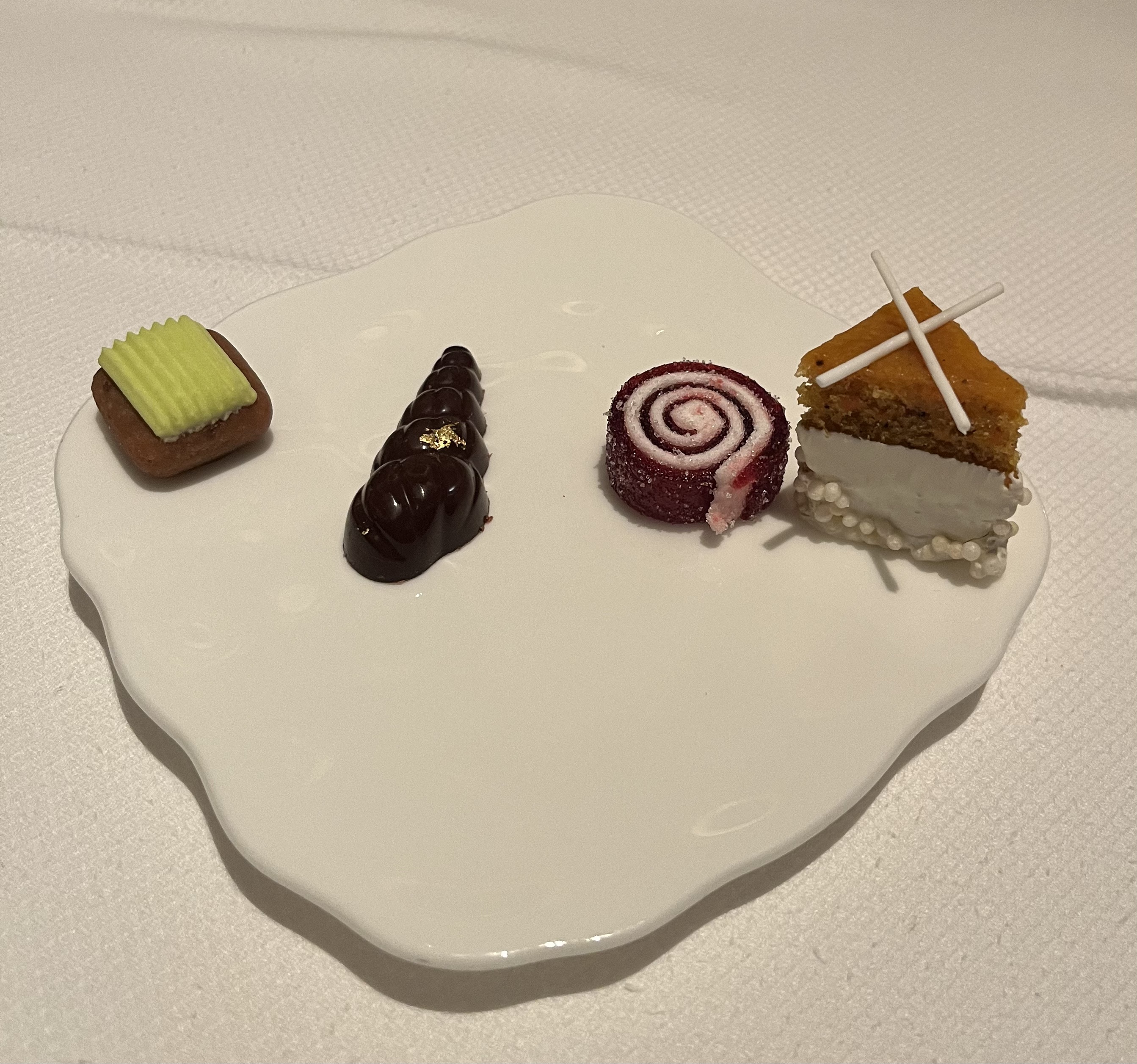 Daniel, petit fours